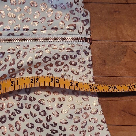 ZUDA Metallic Pink & Rose Gold Asymmetrical Lightweight Animal Print Jac… - Picture 14 of 14